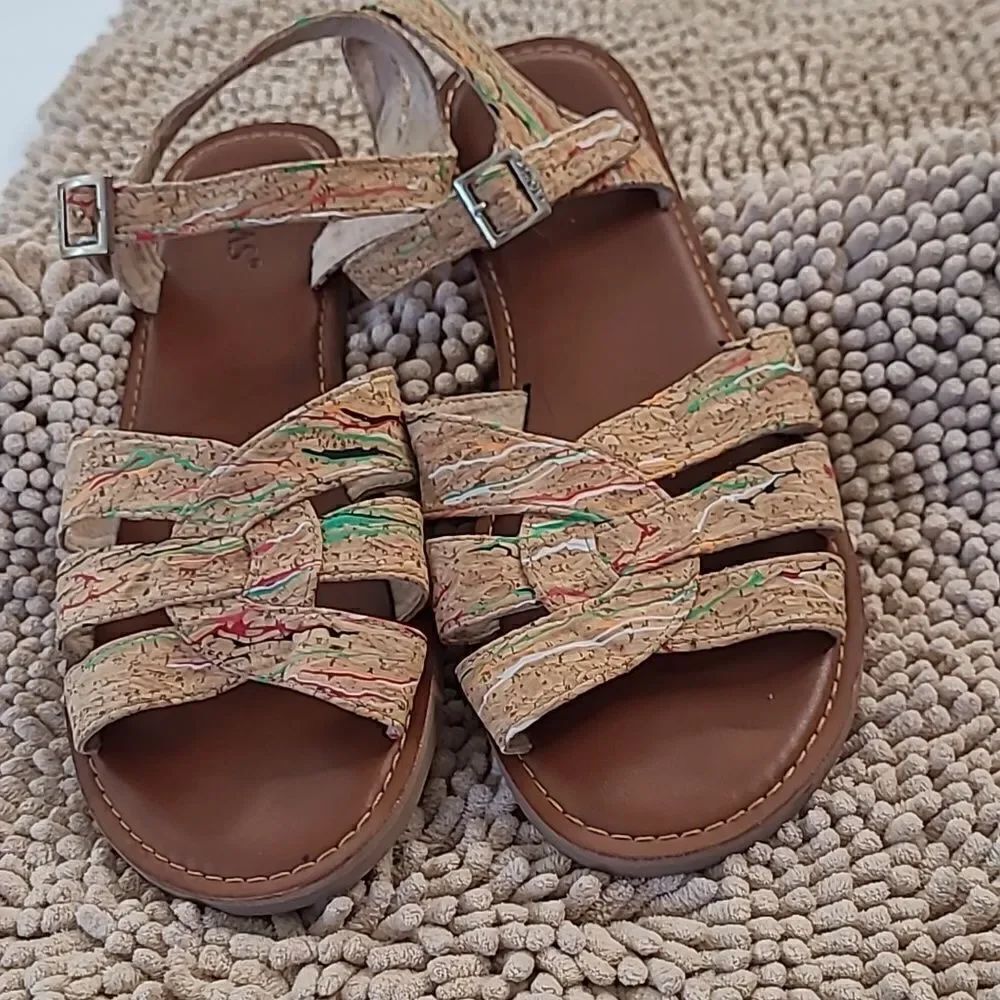 Toms cork sandals 9.5W excellent condition